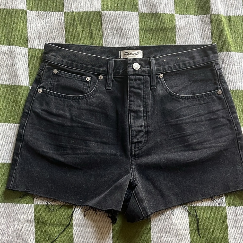 NWT Madewell Dad Jean Short in Lunar Wash - size 28 Charcoal Black Denim